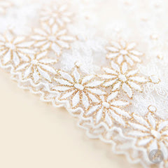 Monju lace bonnet