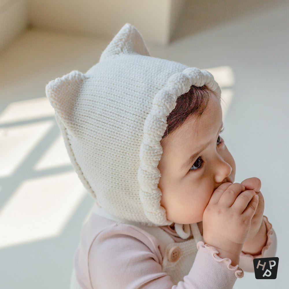 Fla knit baby bonnet