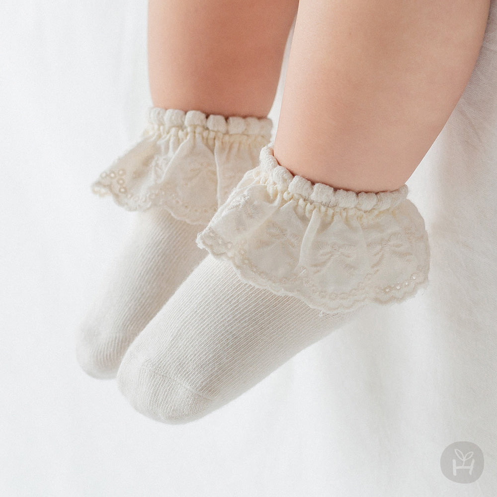 Bella lace baby socks