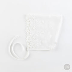 Glenn lace baby bonnet