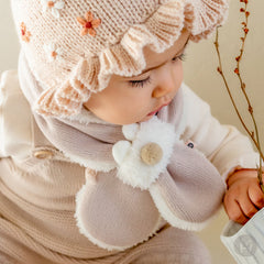 Boba Snow Baby Neckie,