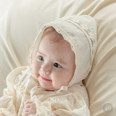 Jumi baby bonnet