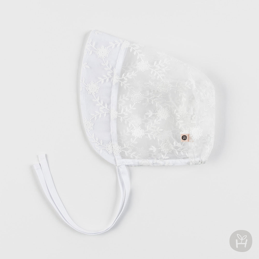 Brianna baby bonnet