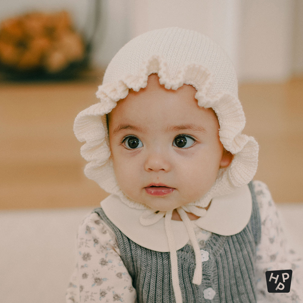 Rosen frill knit bonnet