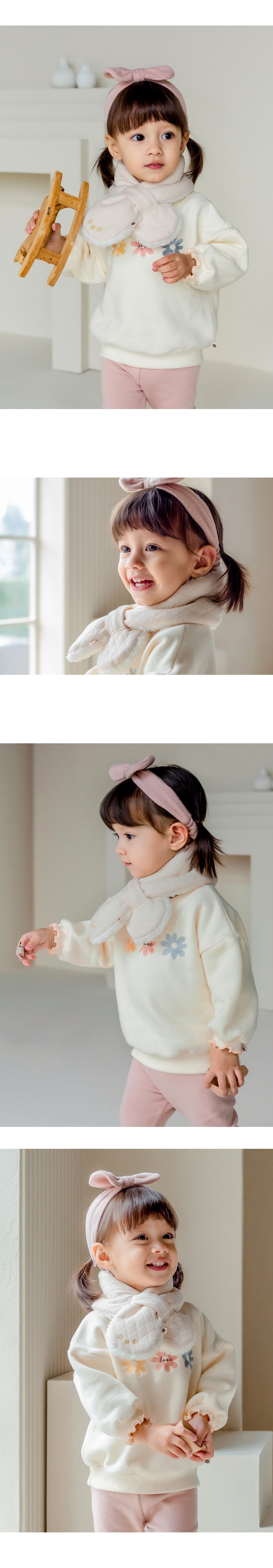 Rabina snow baby neckie